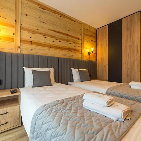 Rajske & * バイナ・バシュタ