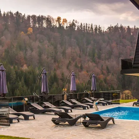 Rajske & ヴィラ バイナ・バシュタ