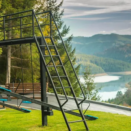 Rajske & バイナ・バシュタ