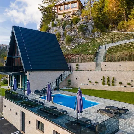 Rajske & ヴィラ バイナ・バシュタ